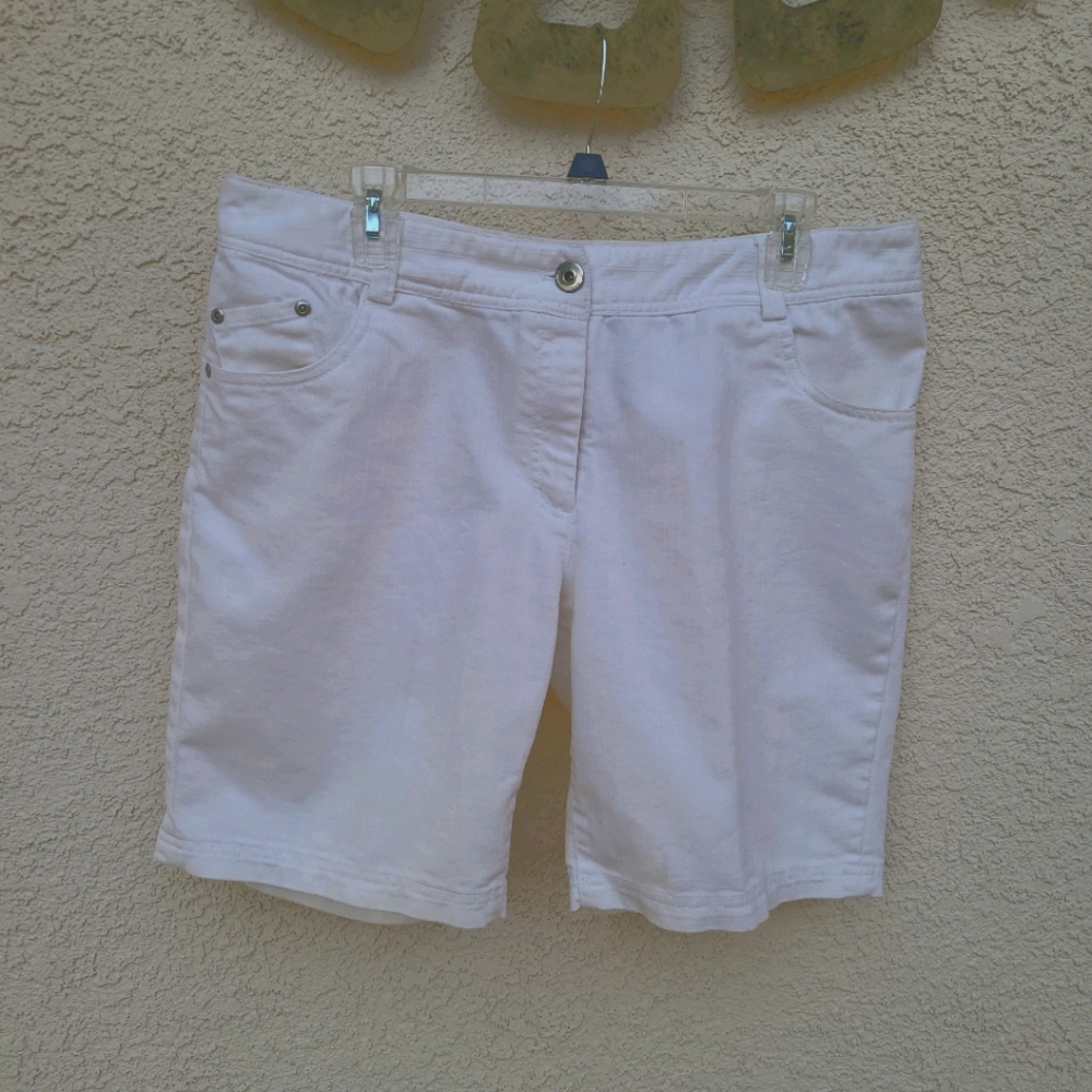 Willi Smith white shorts